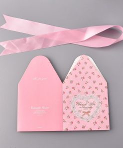 Alternative view of Ajándékdoboz rózsaszín virágmintás 1db