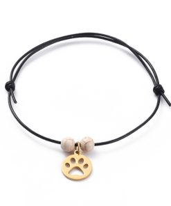 Alternative view of Nemesacél tappancsos karkötő arany színű